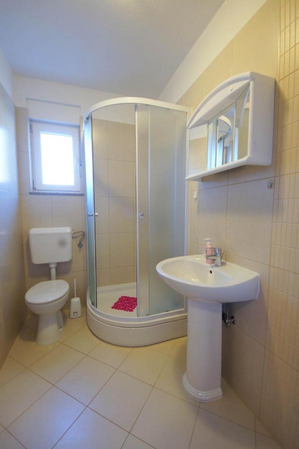 Mima Apartment Sveti Juraj Bagian luar foto