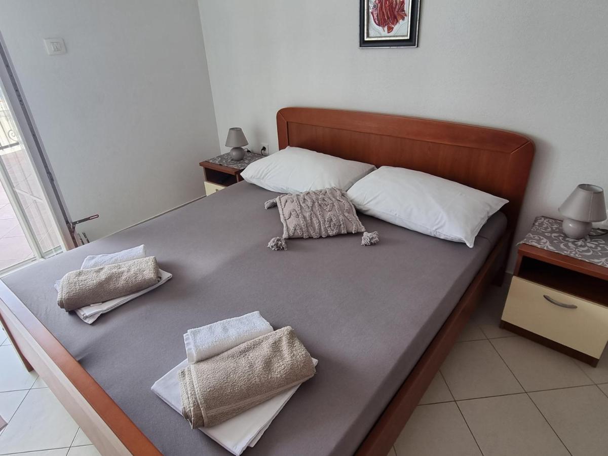 Mima Apartment Sveti Juraj Bagian luar foto